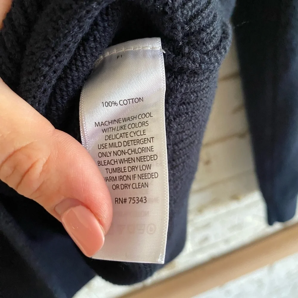 Frederik Anderson Copenhagen Classic Cotton Navy Sweater w/ Button Accent Large